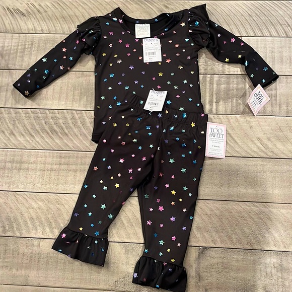 “Too Sweet” brand ruffle top & bell bottom pant set - Picture 1 of 3